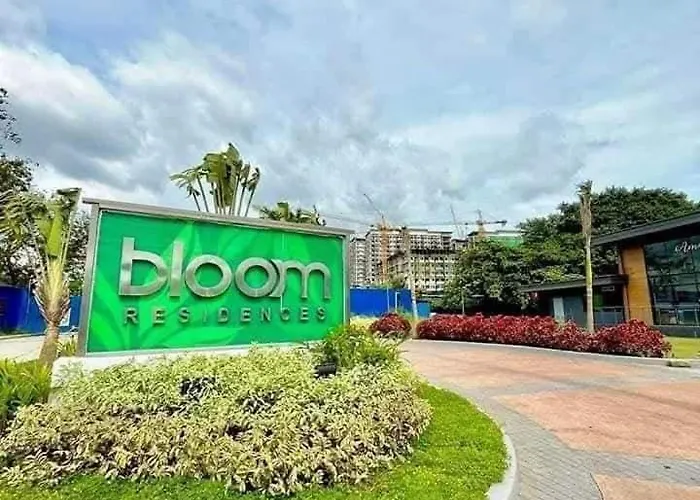 Paean's Pods At Bloom * Manila